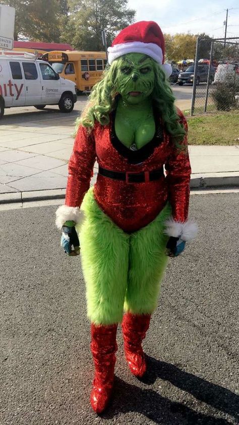 Green Pants Halloween Costume, Diy Christmas Costumes For Women, Cute Grinch Costume, Female Grinch Costume, The Grinch Costume For Women, Ugly Halloween Costumes, Grinch Costume Women, Grinch Halloween Costume, Elf Aesthetic Outfit