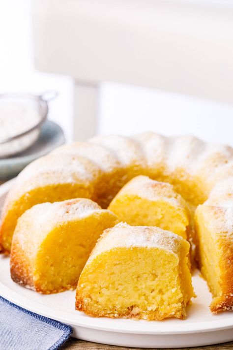 Keto Butter Cake (Easy Keto Bundt Cake Recipe) - Keto Pots Keto Pound Cake Recipes Easy, Best Keto Cake Recipes, Low Carb Pound Cake, Keto Yellow Cake Mix Recipe, Keto Lemon Bundt Cake, Keto Butter Pound Cake, Keto Bundt Cake Recipes Easy, Keto Butter Pecan Pound Cake, Keto Lemon Pound Cake