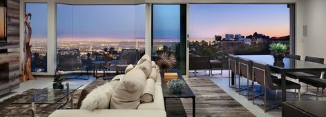 Los Angeles Vacation, Los Angeles Apartments, City View Apartment, Hollywood Hills Homes, Dwell Magazine, Hollywood Homes, Apartment Aesthetic, Design Apartment, Luxury Retreats