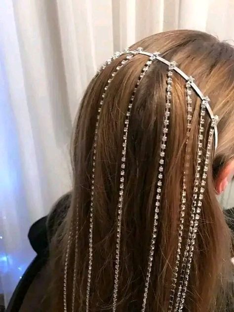 Hair Chains Diy, Diamond Hair Accessories, Braid Wedding Hair, Shoulder Chain Jewelry, Braid Wedding, Hair Rhinestone, Fringe Braid, Sparkle Hair, Headpiece Hairstyles