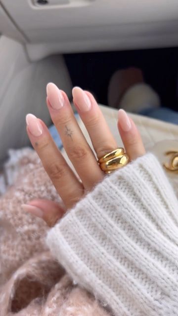 Julia Havens on Instagram: "My go-to nails ☁️🍦🧁 -@opi put it in neutral dip powder -Clear gel top coat -Almond shape These are my real nails I’ve grown out but you can get tips if you want the same look! #nailinspo #nails #nailsofinstagram #nudenails #nailideas" Pretty Neutral Almond Nails, Round Nails Neutral Color, Bare Almond Nails, Fresh And Clean Nails, Bridesmaid Nails Short Almond, Dip Powder Nails Round Shape, Dip With Tips Nail Ideas Almond, Natural Looking Dip Powder Nails, Clear Dip Nails Powder