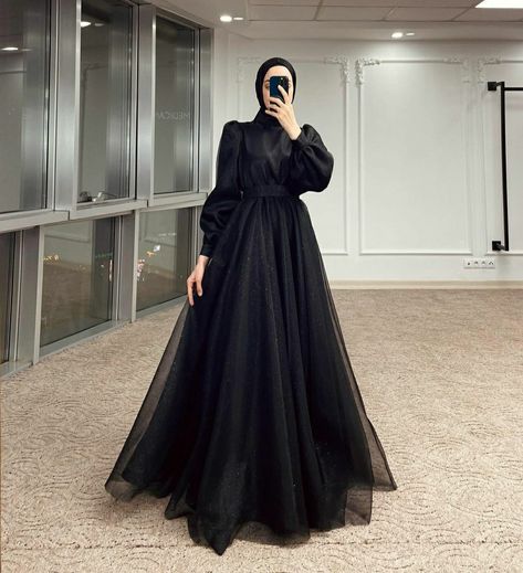 Hijab Prom Dress, Muslim Prom Dress, Baju Kahwin, Islamic Fashion Dresses, Soiree Dress, Gowns Dresses Elegant, Gaun Fashion, Dress Muslim, Mode Abaya