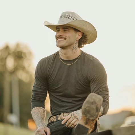 JAY on TikTok Jaydan Armour, Western Outfit Men, Country Guy Outfits, Country Outfits For Men, Country Boy Outfits, Gym Men Motivation, Cowboy Outfit For Men, Mustache Men, Cowboy Aesthetic