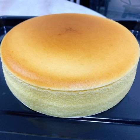 Japanese Fluffy Cake 4 Ingredients, Easy Japanese Cheesecake, Japanese Cotton Cake, Japanese Jiggly Cake, Japanese Cotton Sponge Cake Recipe, Japanese Fluffy Cake, Japanese Chiffon Cake, Japanese Cheesecake Recipe, Pan Nube