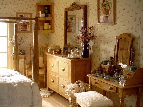 Dollhouse Number 9 - The Grandville Doll House Room, Doll House Bedroom, Dollhouse Bedroom, Casa Vintage, Miniature Rooms, Number 9, Vintage Room, Rose Vintage, La Rose