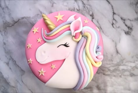 Unicorn Flat Cake, Unicorn Shape Cake, Unicorn Shaped Cake, Unicorn Birthday Cake Easy, Unicorn Cake Easy, Unicorn Cake Ideas, Easy Unicorn Cake, Cake Designs For Girl, Bee Cakes