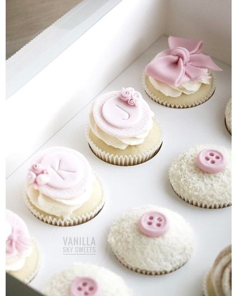 ‎VANILLA SKY | ڤانيلا سكاي‎ on Instagram: ""Little #girls are just angels who haven't spread their wings" 💕 . . #cupcakes #vssweets #fondant #satinice #pink #newborn #art #baking #homemade" New Born Baby Girl, Newborn Art, Baking Homemade, Vanilla Sky, Baby Welcome, Girl Cupcakes, Pink Newborn, Welcome Decor