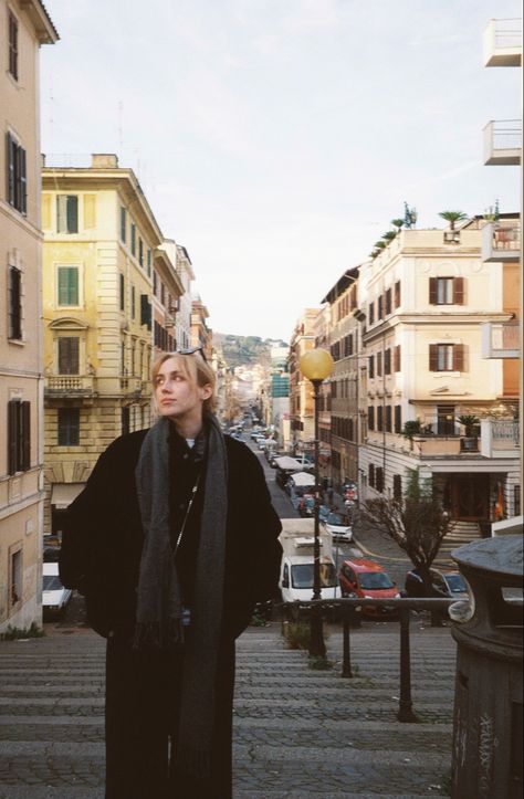 Italy Trip Outfits Winter, Florence Aesthetic Outfit, Rome Outfits February, Italy Aesthetic Fall, Rome In Winter Aesthetic, Florence Italy Winter Aesthetic, Rome Fall Aesthetic, Rome Instagram Pictures Winter, Rome Aesthetic Outfit Winter