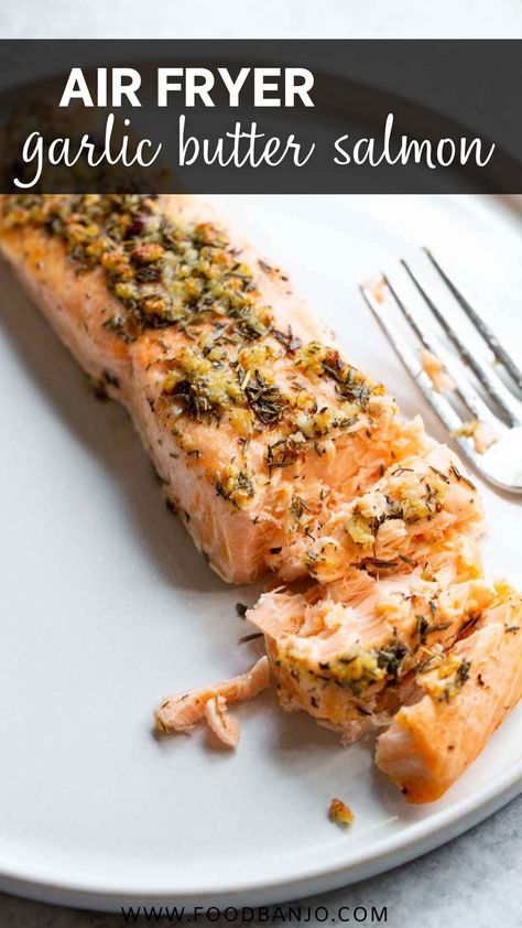 air fryer garlic butter salmon Lemon Salmon Recipes, Fried Salmon Recipes, Salmon In Air Fryer, Salmon Fillet Recipes, Herb Salmon, Lemon Butter Salmon, Air Fryer Garlic, Lemon Garlic Salmon, Keto Salmon