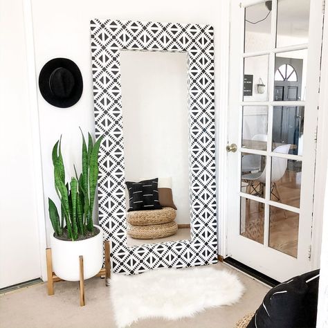 •𝕊𝕙𝕒𝕟𝕟𝕠𝕟•’s Instagram profile post: “Eeeeek!! 😬😬😬 . SO excited about how this #ikeahack turned out. . This IKEA Mongstad mirror hung above my couch in my old house. It’s a nice…” Mirror Edges Ideas, Ikea Mongstad Mirror, Mongstad Mirror, Redoing Bedroom, Guess Bedroom, Mirror Redo, Cheap Mirror, Ikea Mirror Hack, Mirror Hack