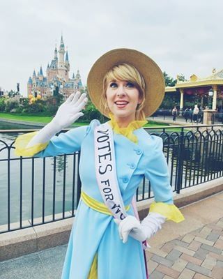 Classic Women Halloween Costumes, Disney Attraction Costume, Niche Disney Costumes, Womens Disney Halloween Costumes, Classic Disney Costumes, Best Character Halloween Costumes, Disney World Costumes Halloween, Uncommon Disney Costumes, Clever Disney Costumes