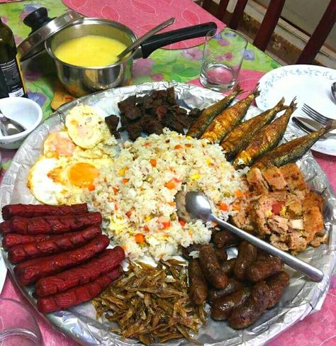 Filipino Breakfast Breakfast Pinoy Filipino Recipes, Filipino Breakfast Ideas Philippines, Pinoy Breakfast Ideas Filipino Food, Silog Meals Ideas Business, Breakfast Ideas Filipino, Breakfast Ideas Filipino Style, Filipino Breakfast Platter, Pinoy Breakfast Ideas, Philippine Breakfast