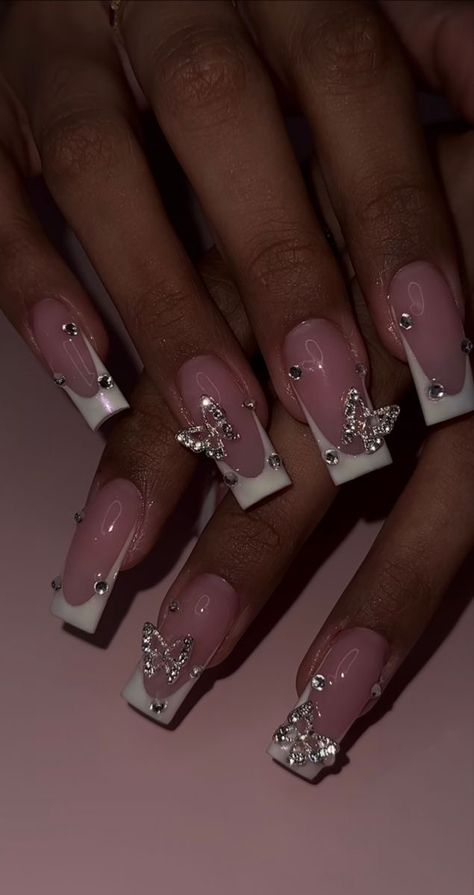 pretty & unique nails. Ongles Bling Bling, Girly Acrylic Nails, Young Nails, French Tip Acrylic Nails, French Acrylic Nails, Short Square Acrylic Nails, Acrylic Nails Coffin Pink, Unique Acrylic Nails, Gem Nails