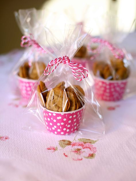 Mini Cookie Recipe, Bake Sale Packaging, Mini Chocolate Chip Cookies, Dessert Packaging, Bakery Packaging, Best Chocolate Chip Cookie, Cookie Packaging, Mini Cookies, Cookie Gifts