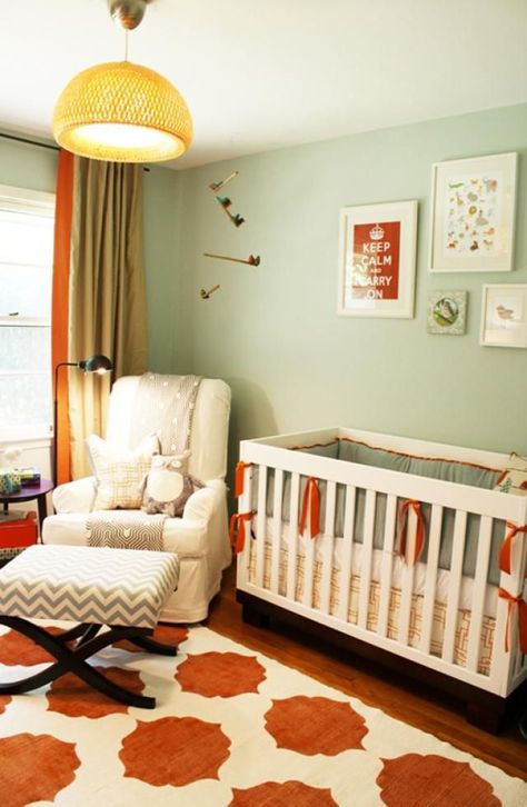 12 Fresh Color Schemes for Gender-Neutral Nurseries: Mint Green and Orange Corner Decor Ideas, Neutral Nursery Colors, Vintage Baby Girl Nursery, Mint Green Rooms, Orange Nursery, Modern Baby Nursery, Mini Crib Bedding, Bright Nursery, Room Neutral