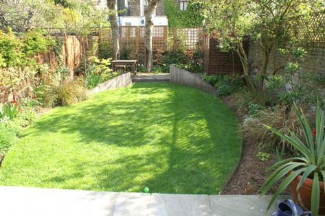 North London garden with oval lawn and raised timber beds - The Botanical Gardener | The Botanical Gardener Lawn Garden Design, Oval Lawn, Timber Beds, London Garden, Garden Living, North London, Garden Bridge, Lawn Garden, Outdoor Space