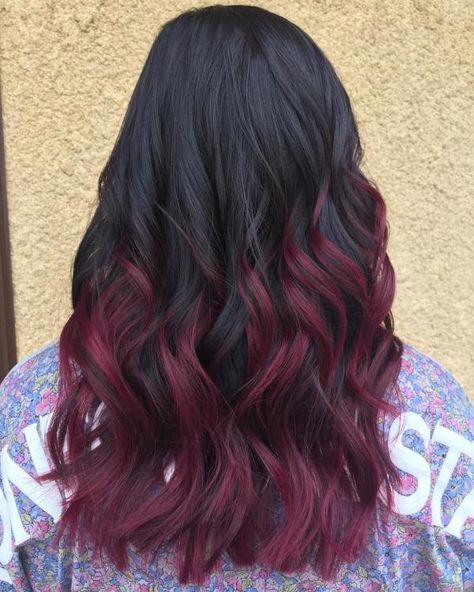 45 Shades of Burgundy Hair: Dark Burgundy, Maroon, Burgundy with Red, Purple and… Maroon Hairstyles, Pelo Color Vino, Dark Burgundy Hair, Burgundy Balayage, Burgundy Highlights, Maroon Hair, Dark Purple Hair, Hair Color Burgundy, Black Hair With Highlights