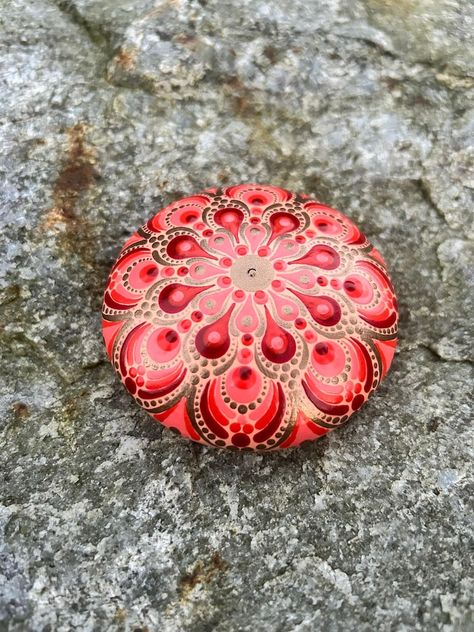 Hand Painted Dot Art Mandala on Stone Paperweight - Etsy Mandala On Stone, Dot Art Mandala, Art Mandala, Dot Art, Paperweights, Dots Art, Paper Weights, Dots, Ships