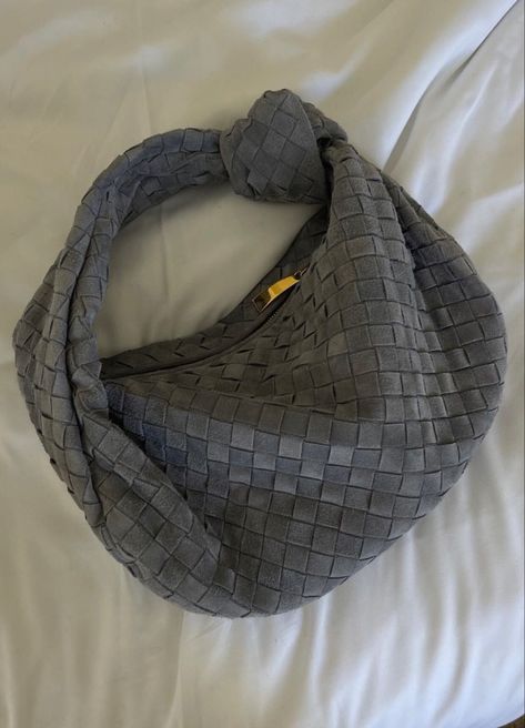 Bottega Jodie, Bottega Bag, Bottega Veneta Bag, Bag Obsession, Grey Bag, Fancy Bags, Pretty Bags, Cute Bags, Hobo Bag