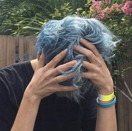 Blue Hair Man Aesthetic, Ice Blue Hair Men, Midnight Blue Hair Men, Blue Dyed Hair Men, Blue Hair Aesthetic Boy, Blue Hair Men Aesthetic, Blue Hair Boy Aesthetic, Blue Hair Guy Aesthetic, Light Blue Hair Men