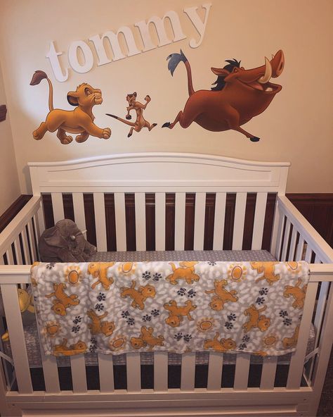 Lion king nursery for my son! Lion King Room Decor, Simba Nursery Theme, Lion King Bedroom Ideas Kids, Lion King Nursery Neutral, Lion King Nursery Boy, Lion King Nursery Ideas, Lion King Room, Disney Baby Nurseries, Lion King Nursery