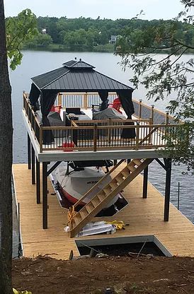 Lake House Dock, Boathouse Design, Dock Ideas, Dock House, Lakehouse Ideas, Plan Chalet, Lake Dock, Lakefront Living, Lakeside Living