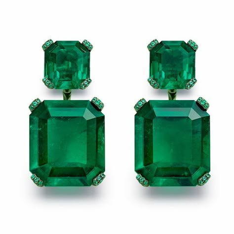 Red Carpet Collection emerald earrings Vintage Emerald Earrings, Emerald Diamond Earrings, Dior Earrings, Diamond Brooch, Colombian Emeralds, Green Gems, Mom Jewelry, Emerald Necklace, Diamond Earring