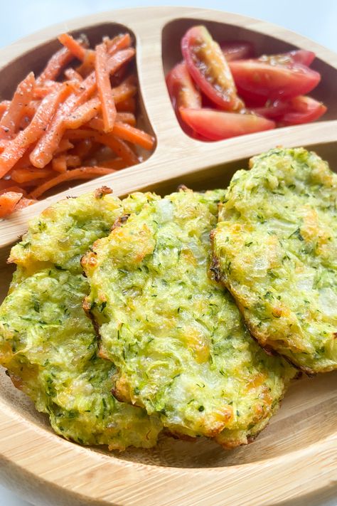 Cheesy Zucchini Fritters (Or Bites!) - Feeding Tiny Bellies Veggies For Babies, 6 Month Old Lunch Ideas, 7 Month Old Lunch Ideas, 10 Month Lunch Ideas, Toddlers Food Ideas, 13 Month Old Lunch Ideas, Lunch Toddler Ideas, Blw Recipes 10 Months, One Year Old Lunches