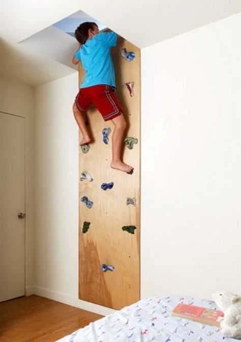 A rock climbing wall that leads to a secret room. | 32 Things That Belong In Your Child’s Dream Room درج السلم, Teenage Boy Room, Kids Climbing, Secret Room, Rock Climbing Wall, Rock Wall, Secret Rooms, Play Space, Boys Room Decor