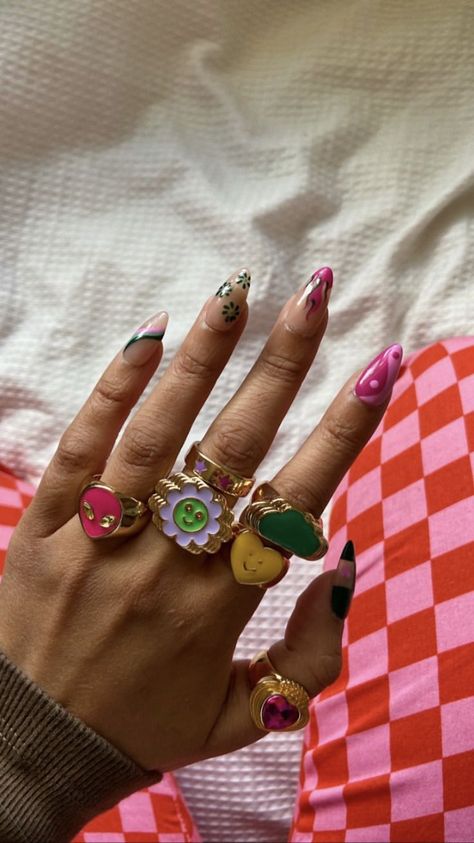 Gen Z Jewelry, Funky Rings, Icy Girl, Word Tattoos, Gen Z, Y2k Style, Fake Nails, Makeup Nails, Girl Tattoos