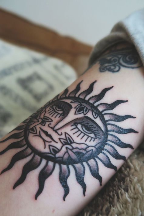 Traditional Sun Tattoo, Traditional Tattoo Inspiration, Neotraditional Tattoo, Traditional Style Tattoo, Traditional Tattoo Sleeve, Elbow Tattoos, Sun Tattoos, Knee Tattoo, Sun Tattoo