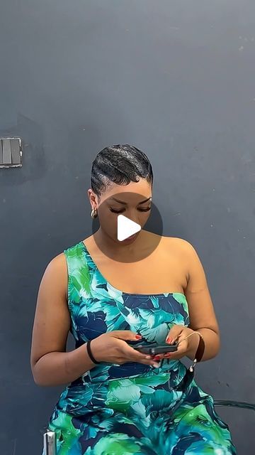 Be mine on Instagram: "Finger waves 🥰🥰" Natural Hair Finger Waves, Fingerwaves For Black Women, Fingerwaves Short Hair Black, Short Finger Waves, Finger Waves Black Hair, Finger Waves Natural Hair, Finger Waves For Black Women, Big Waves Hair, Finger Waves Short Hair