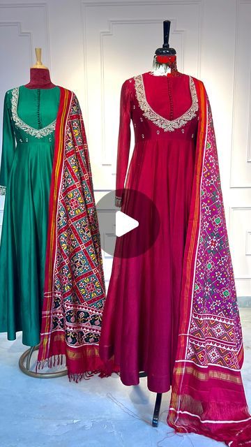 Yoke Designs For Anarkalis, Yoke Anarkali Designs, Anarkali Yoke Patterns, Anarkali Dress Work Designs, Pochampally Dupatta With Dress, Layered Anarkali Dress, Dress Yoke Design, Anarkali Yoke Design, Solid Anarkali Suits