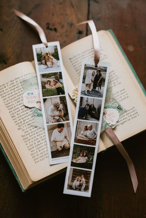 Diy Bookmark For Grandma, Photo Bookmarks Pictures, Diy Picture Bookmarks, Make A Bookmark Diy, Gift Ideas For Book Lovers Diy, Diy Photo Bookmark, Diy Photo Bookmarks, Homemade Gifts For Book Lovers, Christmas Book Gift Ideas