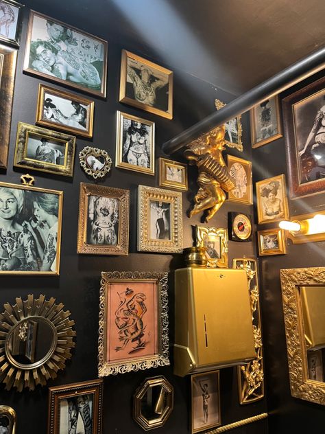 Cool Tattoo Shop Interiors, Tattoo Ink Display, Vintage Tattoo Shop Aesthetic, Tattoo Room Decor, Goth Nail Salon, Piercing Shop Interior, Tattoo Parlor Aesthetic, Tattoo Studio Decor, Tattoo Shop Aesthetic