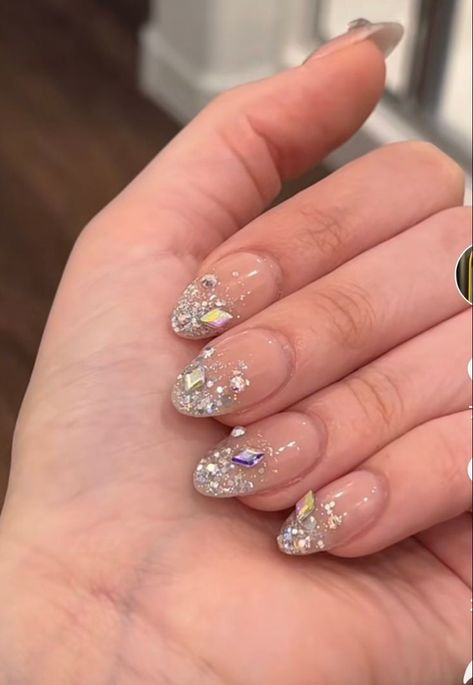 Gem Tip Nails, Almond Nails Buchifresa, Buchifresa Nails Short, Short Nails With Gems Rhinestones, Bling Almond Nails, Nail Art With Rhinestones, Hello Nails, Nails Now, Her Nails