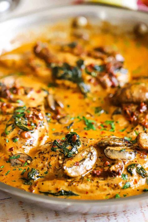 Chicken Mushrooms Spinach Recipes, Tuscan Chicken With Mushrooms, Chicken With Mushrooms And Spinach, Tuscan Chicken Bake, Tuscan Chicken Thighs, Chicken With Spinach And Mushrooms, Chicken Spinach Mushroom, Tuscan Chicken Skillet, Tuscan Chicken Recipe