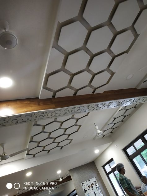 Hexagon Ceiling Design, Tropical Interior Decor, Drawing Room Ceiling Design, Roof Terrace Design, Fall Ceiling, Down Ceiling Design, Pop Ceiling, Roof Ceiling, Interior Ceiling Design