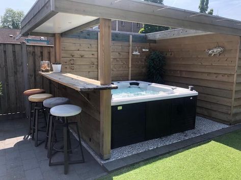 Backyard Jacuzzi Ideas Hot Tubs, Hot Tub Against House, Hottub Deck Ideas Backyard Hot Tubs, Outside Jacuzzi Ideas, Hot Tub Bar Ideas, Hot Tub Surround Ideas Diy, Hot Tub Area Ideas, Outdoor Jacuzzi Ideas, Jacuzzi Outdoor Ideas