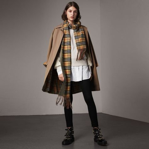 Burberry The Camden - Long Car Coat (13,600 HKD) ❤ liked on Polyvore featuring outerwear, coats, print coat, long coat, pattern coat, leather car coat and car coat Car Coat Outfit, Checkered Coat, Long Leather Coat, Coat Outfit, British Outfits, Car Coat, Brown Women, Print Coat, Coat Patterns