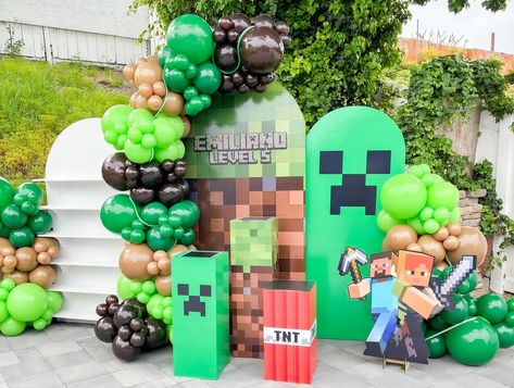 Minecraft Birthday Party 🎮 Kids birthday parties are so much fun! Seeing their little faces brighten up when they see their party is priceless 😍 If you have a kiddos birthday party we can help whether it is a simple design, or a custom design with props and multiple backdrops like this event we can bring your vision to life. ⬅️ Swipe left to see the final setup. Get a quote by filling out our inquiry form on our website or email us at info@luxanballoons.com Minecraft Birthday Balloon Garland, Enderman Birthday Party, Minecraft Birthday Party Backdrop, Minecraft Backdrop Birthday, Minecraft Birthday Decor, Minecraft Decorations Party, Girl Minecraft Party, Minecraft Bday Party Ideas, Minecraft Balloon Garland