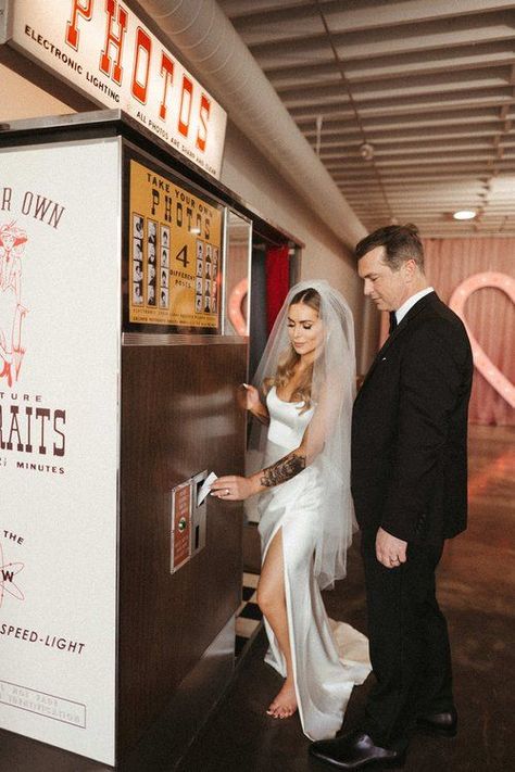 Vintage Photo Booth Wedding, Sure Thing Chapel Las Vegas, Vintage Vegas Wedding Aesthetic, Sure Thing Chapel Vegas, Vintage Vegas Wedding, Downtown Night, Vintage Elopement, Las Vegas Bride, Hollywood Glamour Wedding