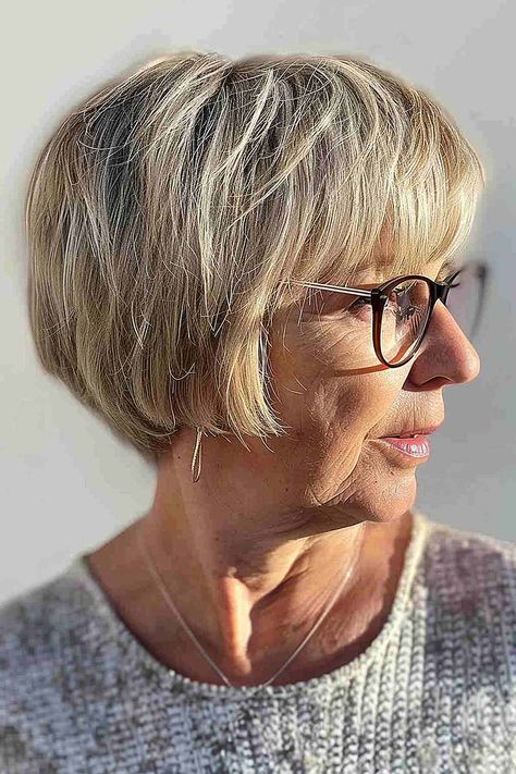 Old Lady Haircut, Old Lady Short Hairstyles, Curly Hairstyles Updos, Lady Haircut, Lady Hairstyle, Bob Cuts For Women, Updos Easy, Lady Bob, Edgy Short Haircuts