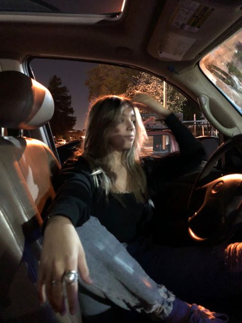 Artsy Ig Pics, Car Pictures Instagram Night Aesthetic, Backseat Car Photoshoot Night, Cute Car Photos, Night Time Car Photoshoot, Nighttime Car Photoshoot, Car Photoshoot Poses, Insta Photo Ideas Car, Car Photoshoot Instagram Night