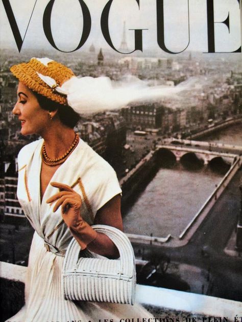 1950's ~ French Vogue Photo by Robert Doisneau Vintage Vogue Covers, Vogue Magazine Covers, French Vogue, Magazine Vogue, Robert Doisneau, Vogue France, Fashion Magazine Cover, Richard Avedon, Fashion Cover