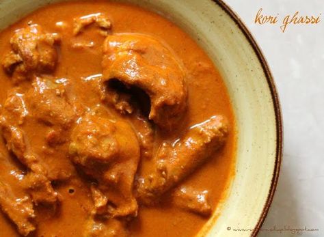 Kori Ghassi (Bunt Style Spicy Chicken Curry) Mangalorean Food, Authentic Indian Recipes, Konkani Recipes, Chicken Vindaloo, Indian Chicken Recipes, Chicken Kitchen, Indian Recipe, Curry Dishes, Mangalore