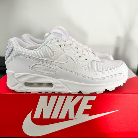 New In Box White Nike Air Max 90 Women’s 7 Men’s 5.5 Nike Air Max All White, Nike Shoes Women Air Max Sneakers, Nike Max Air 90 Women, Nike White Shoes Women, White Air Max 90 Outfit Woman, White Airmax Outfit, Airmax 90 Outfit, Zapatillas 47 Street, Nike Shoes Women Air Max