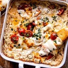 Roasted Garlic Bread Caprese Dip - Half Baked Harvest Caprese Dip, Roasted Garlic Bread, Horderves Appetizers, Caprese Appetizer, Italian Diet, Creamy Dip, Half Baked, Half Baked Harvest, Sliced Tomato