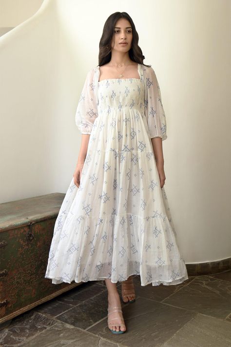 Shop for Taro White Handwoven Cotton Dress for Women Online at Aza Fashions Frock Models, Cotton Dresses Online, Cotton Dress Pattern, White Frock, Simple Frock Design, Simple Frocks, Frock Fashion, Modest Dresses Casual, Quick Outfits