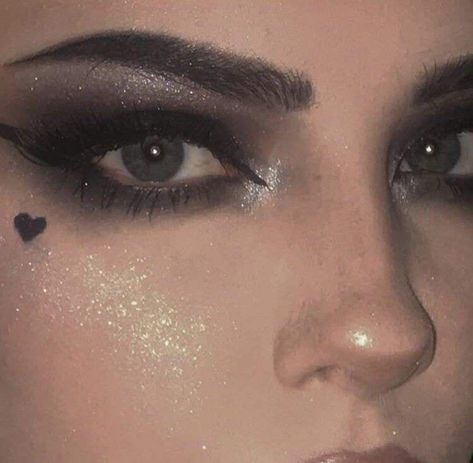 Dark Angel Makeup, Lashes And Eyeliner, Jake Wheeler, Teen Prom, Angel Makeup, Punk Makeup, Make Up Inspo, Edgy Makeup, Goth Makeup